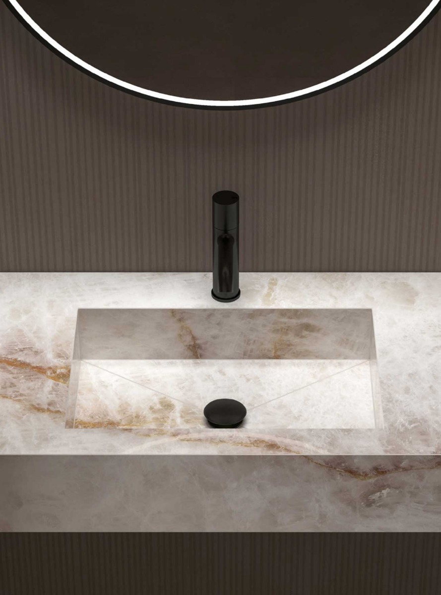 Solo 1600 vanity installation